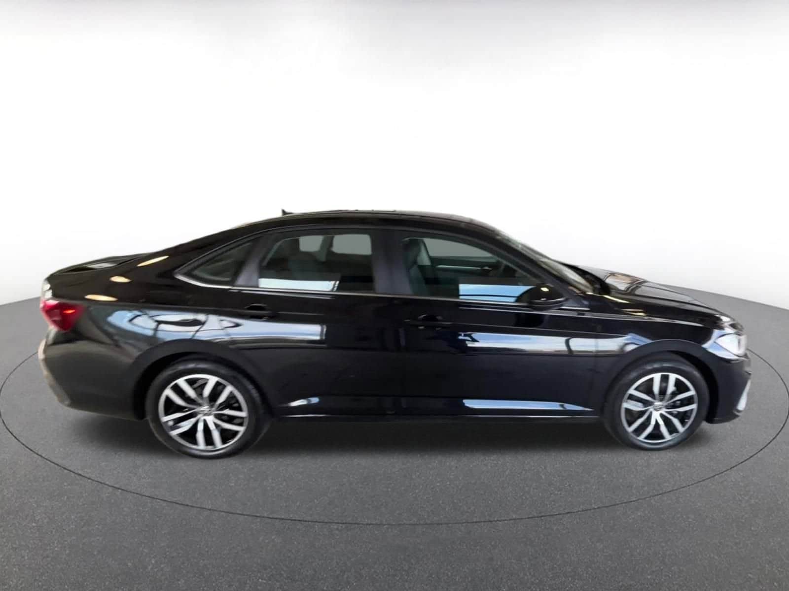 Thumbnail: 2025 Volkswagen Jetta - 15