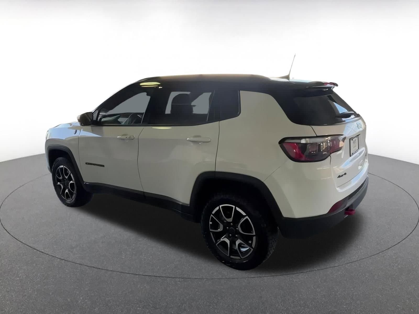 Thumbnail: 2025 Jeep Compass - 8