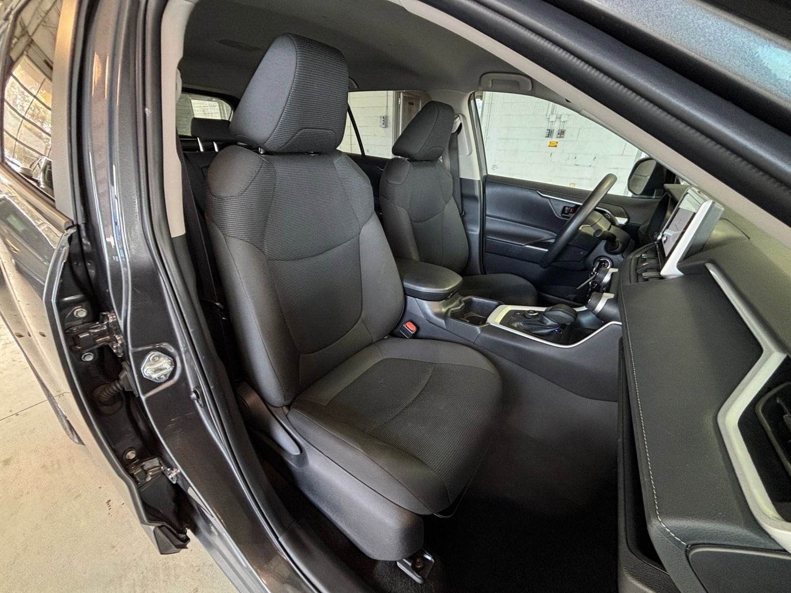 Thumbnail: 2025 Toyota RAV4 - 35