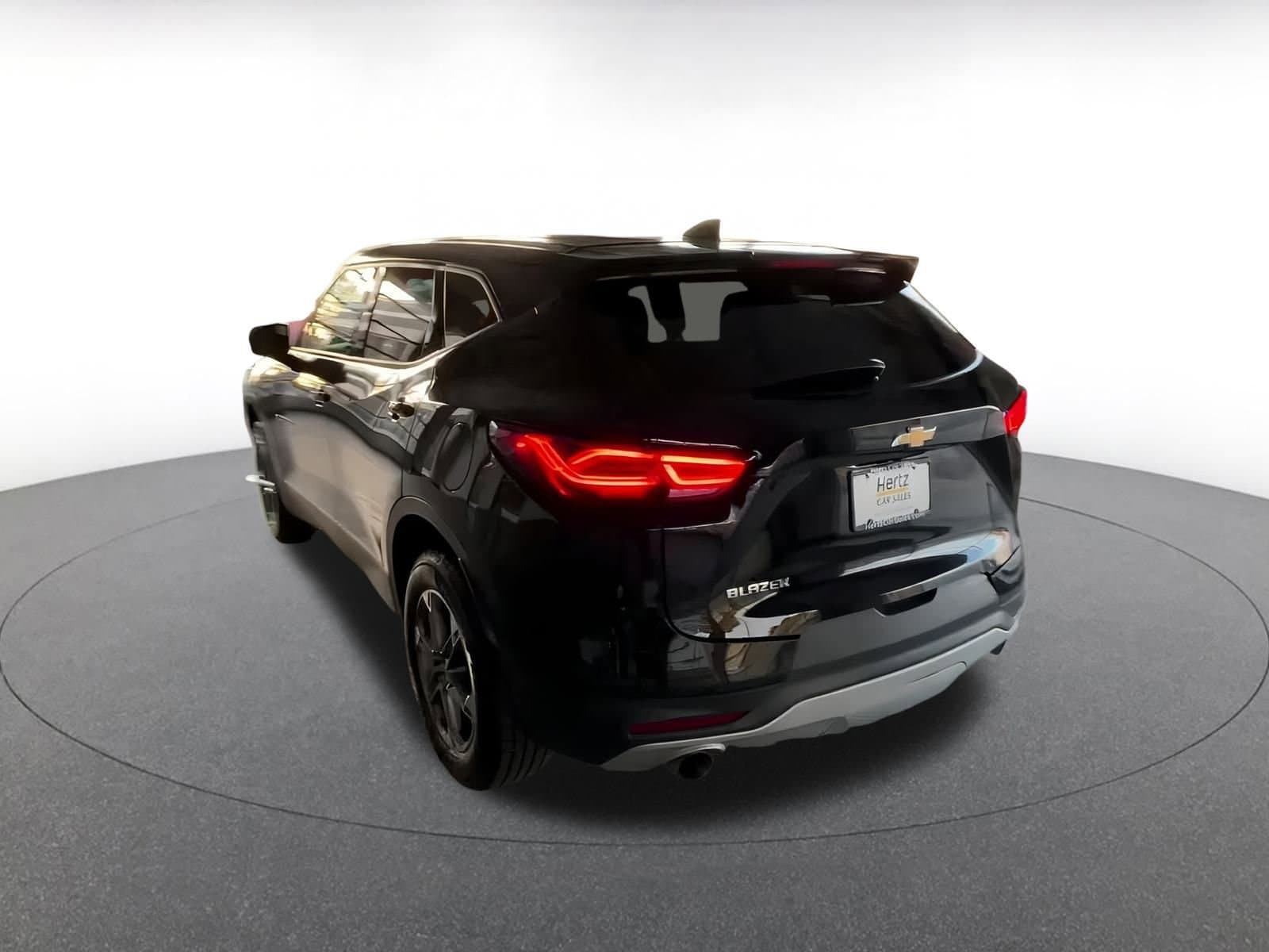 Thumbnail: 2023 Chevrolet Blazer - 11