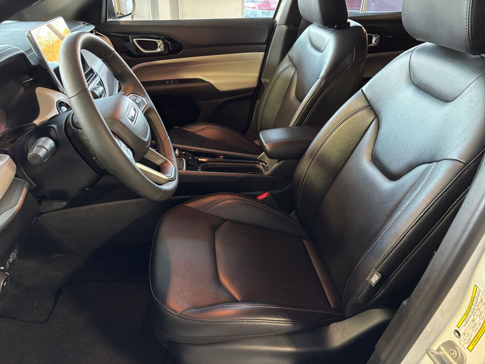 Thumbnail: 2025 Jeep Compass - 31