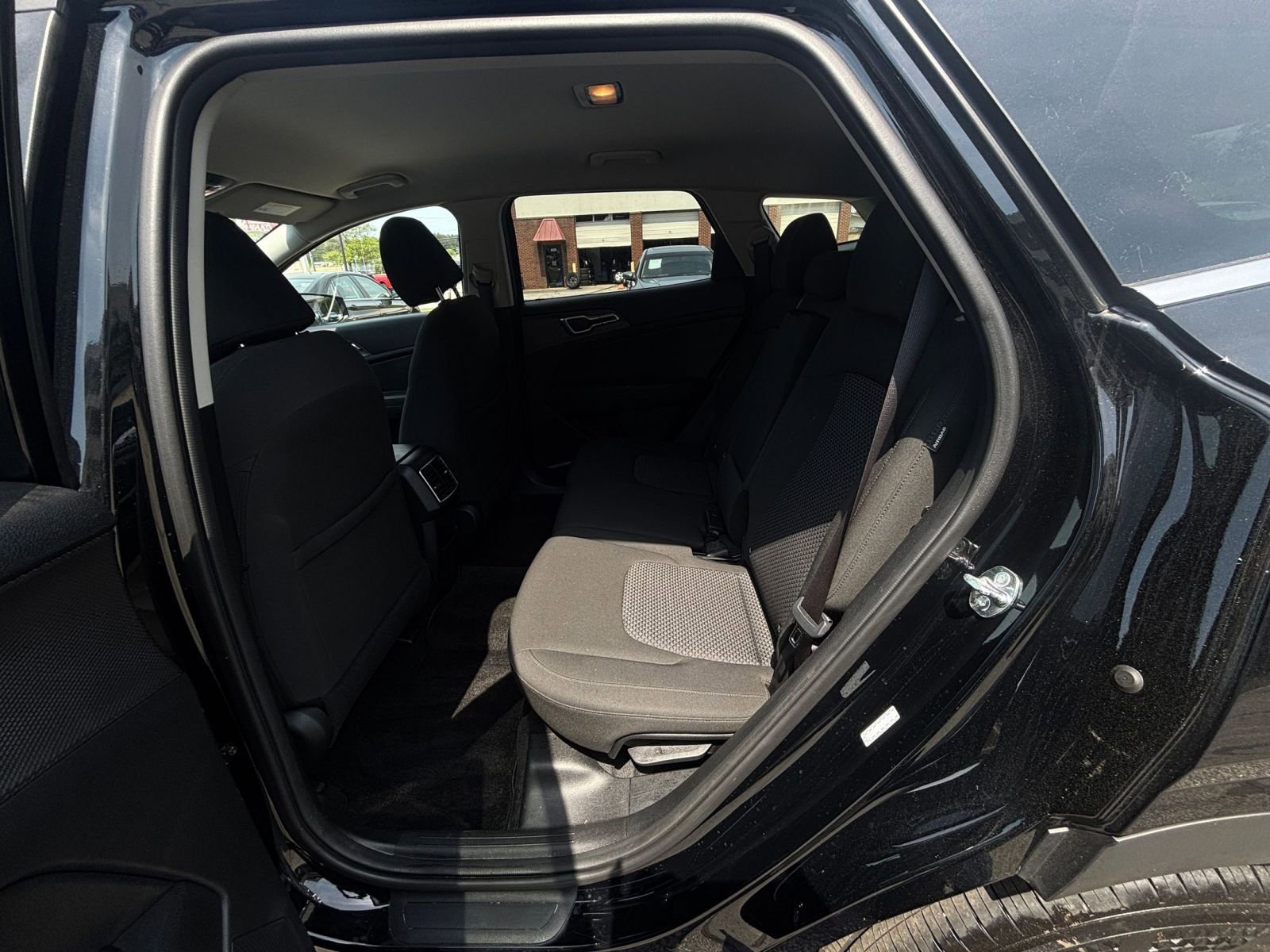 Thumbnail: 2025 Kia Sportage - 25