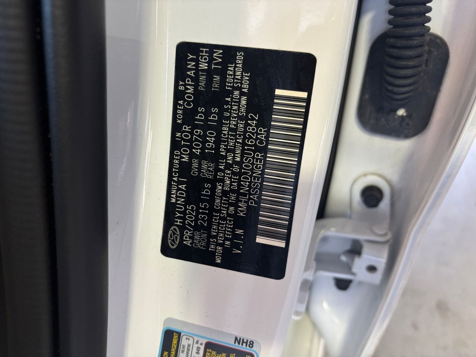 Thumbnail: 2025 Hyundai Elantra - 33