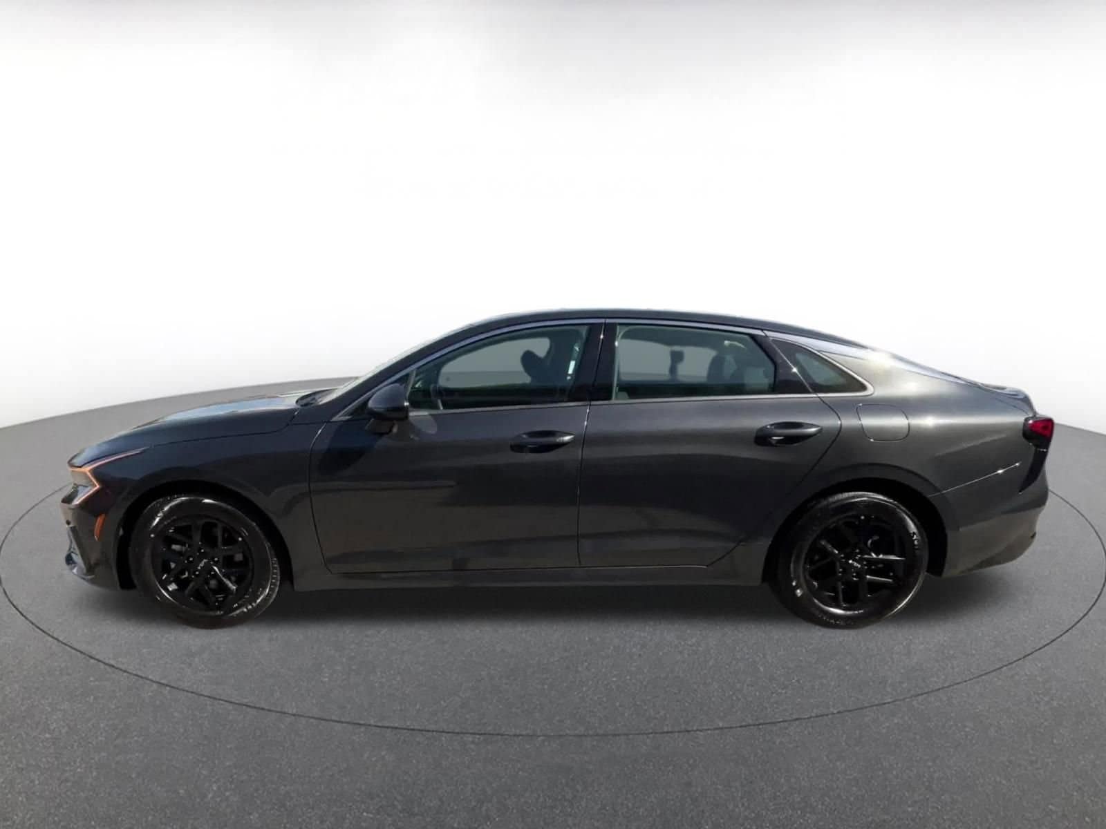 Thumbnail: 2025 Kia K5 - 15