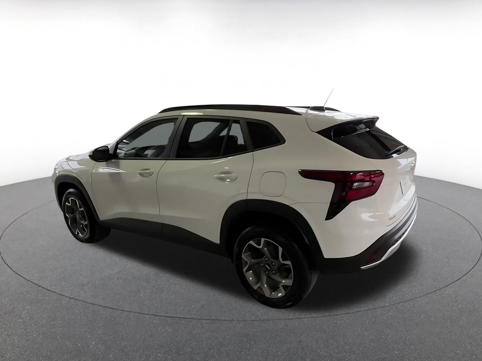 Thumbnail: 2025 Chevrolet Trax - 10