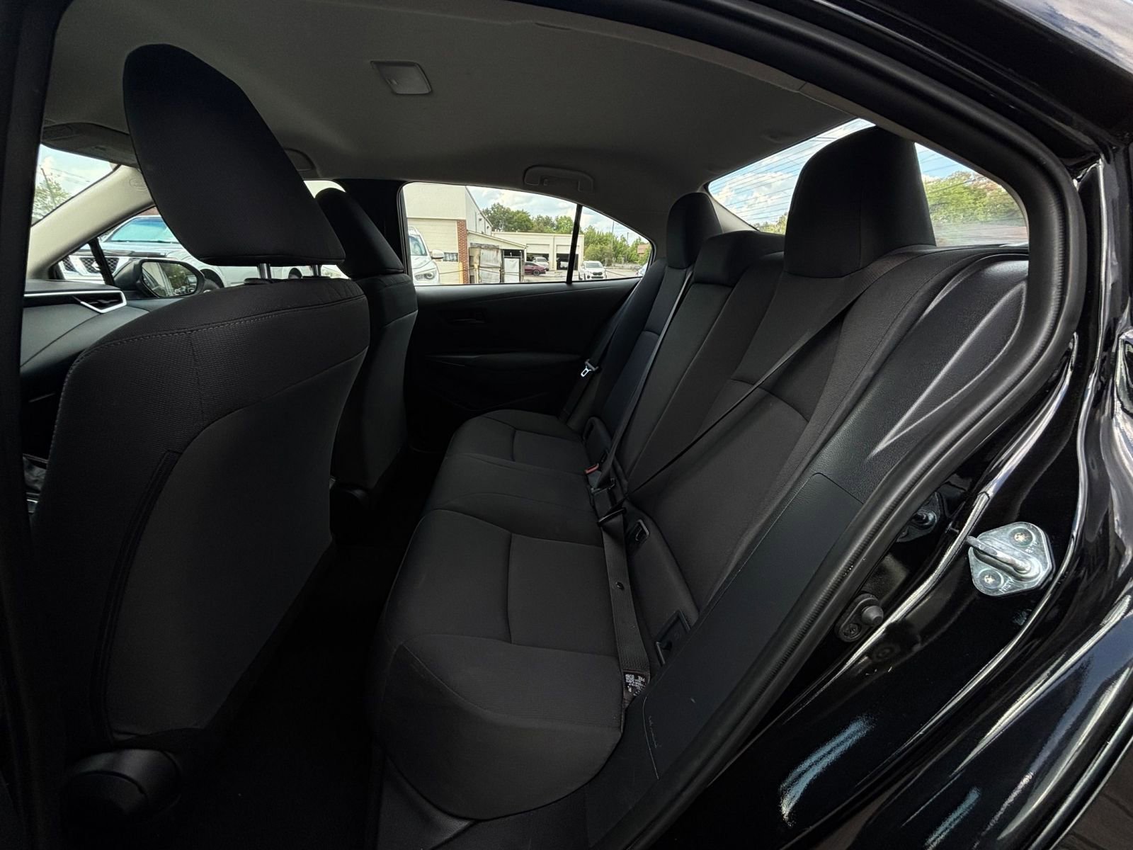 Thumbnail: 2025 Toyota Corolla - 25