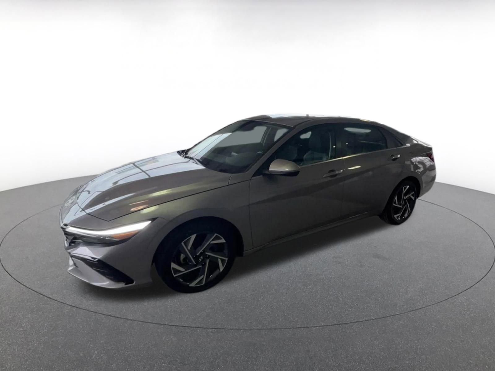 Thumbnail: 2025 Hyundai Elantra - 6