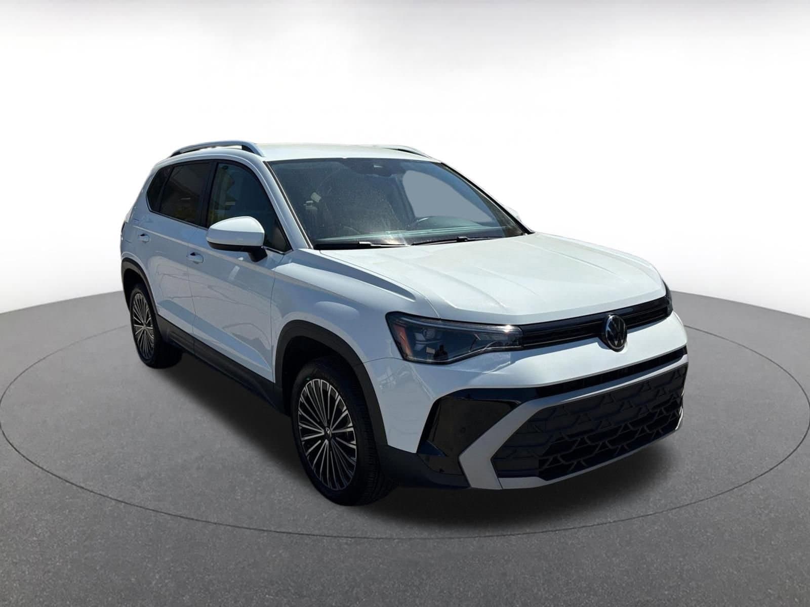 Thumbnail: 2025 Volkswagen Taos - 1