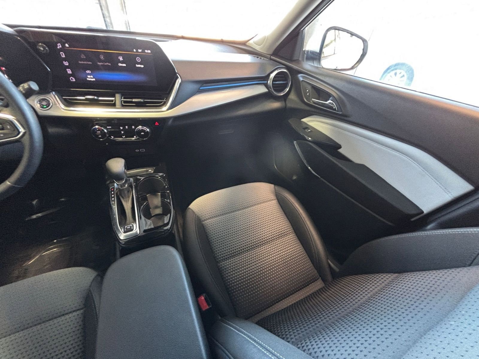 Thumbnail: 2025 Chevrolet Trax - 35