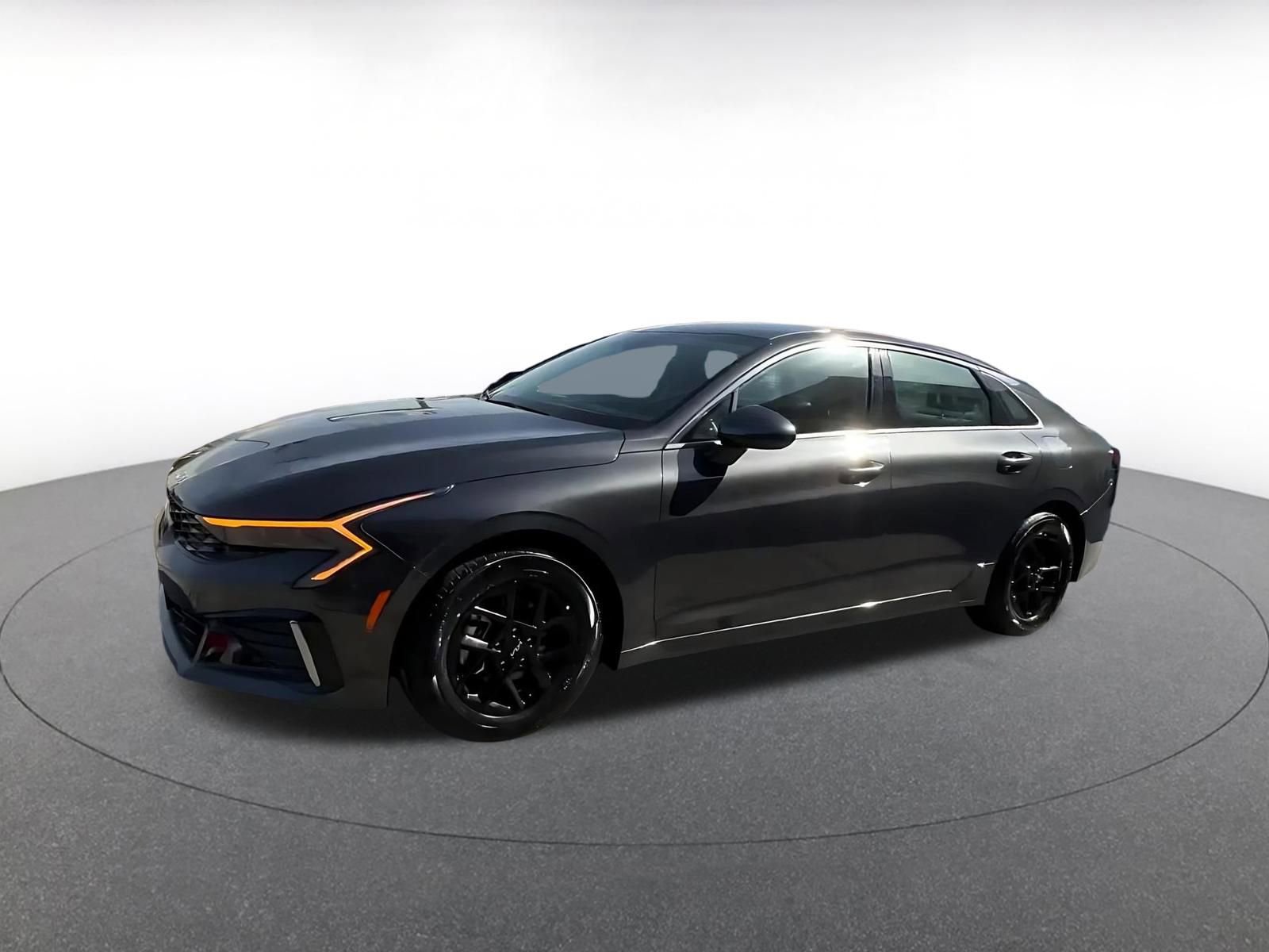 Thumbnail: 2025 Kia K5 - 13