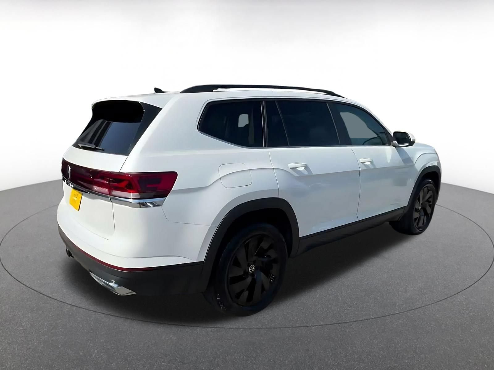 Thumbnail: 2026 Volkswagen Atlas - 14