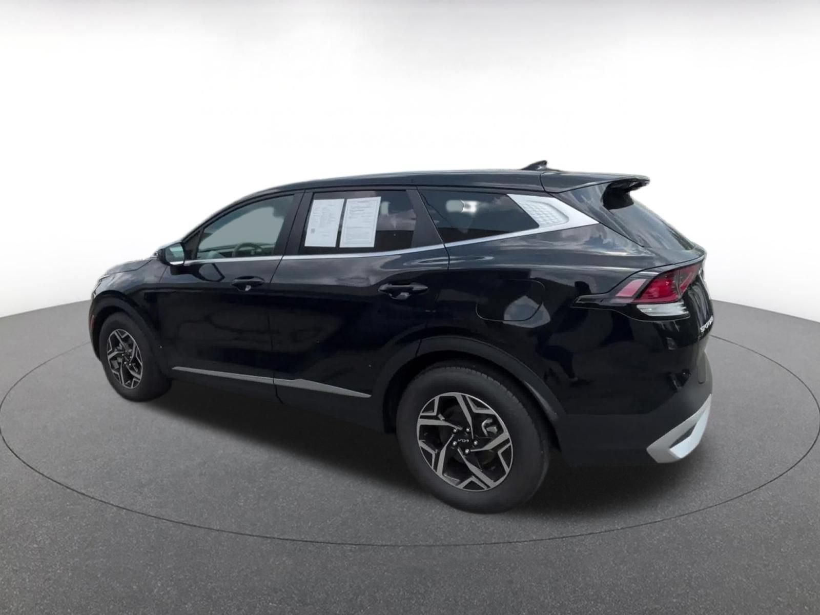 Thumbnail: 2025 Kia Sportage - 10