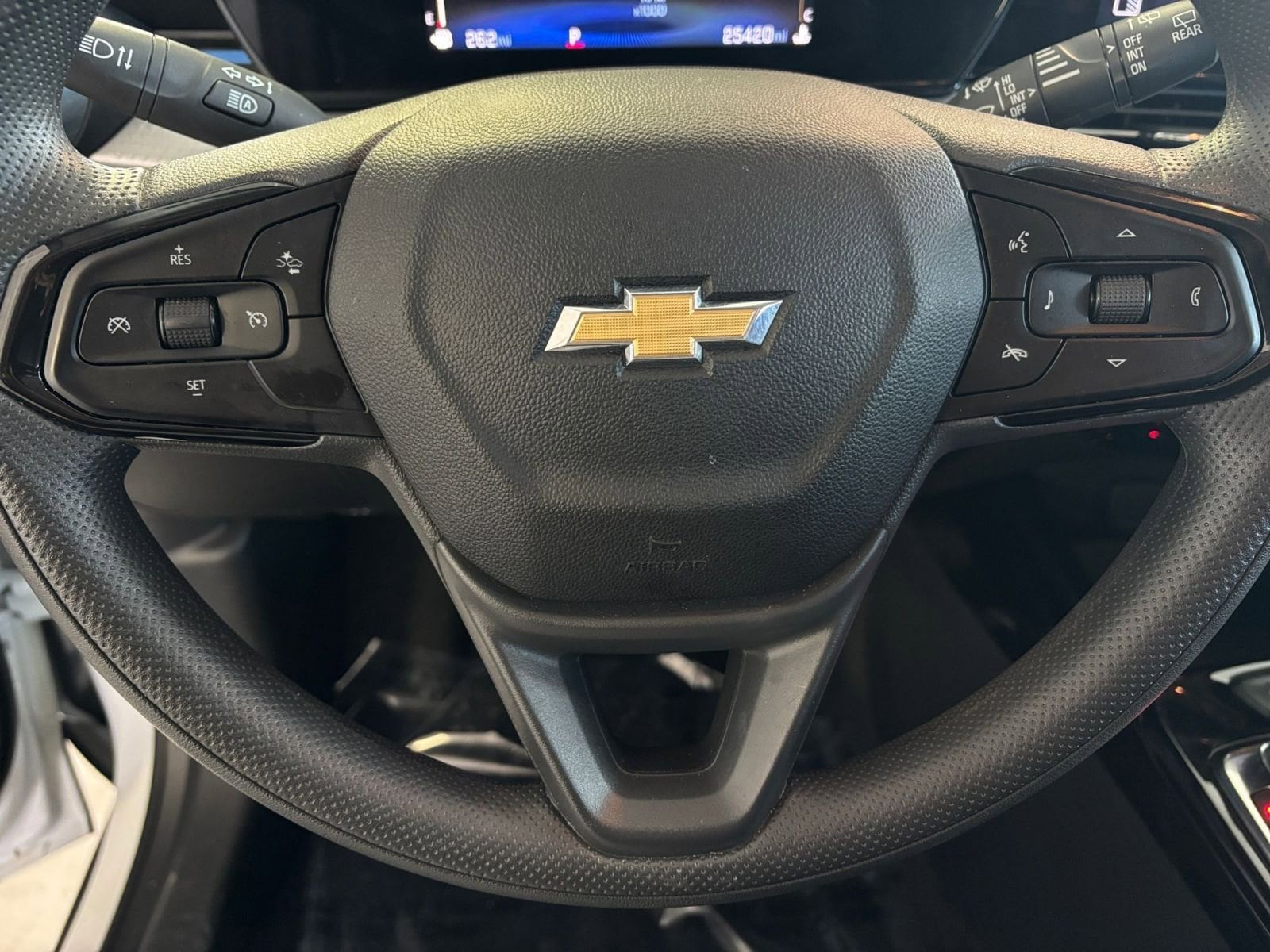 Thumbnail: 2025 Chevrolet Trax - 28