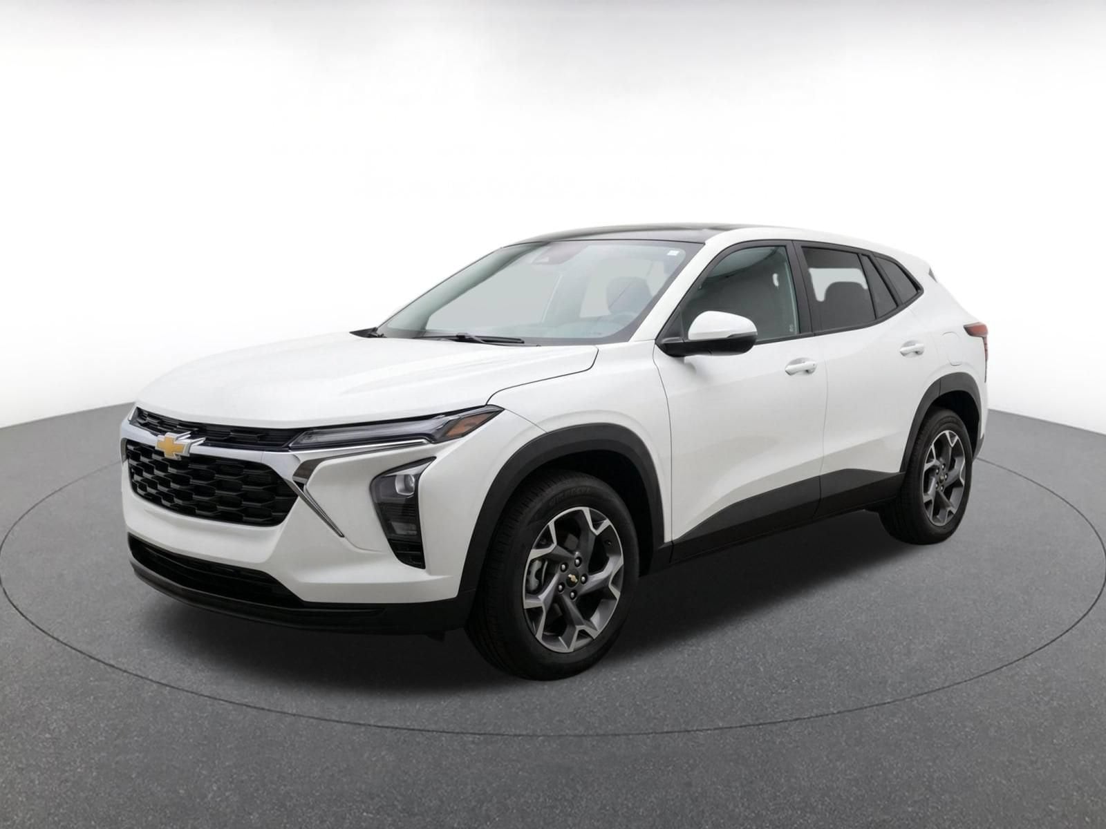 Thumbnail: 2025 Chevrolet Trax - 3