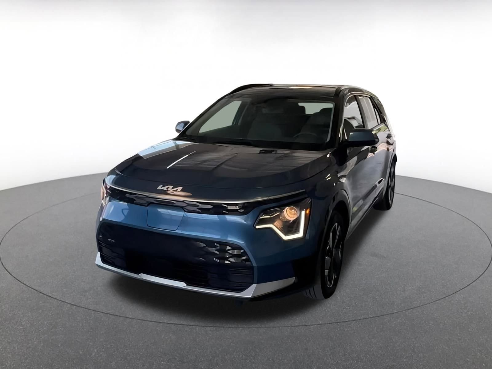Thumbnail: 2023 Kia Niro - 6
