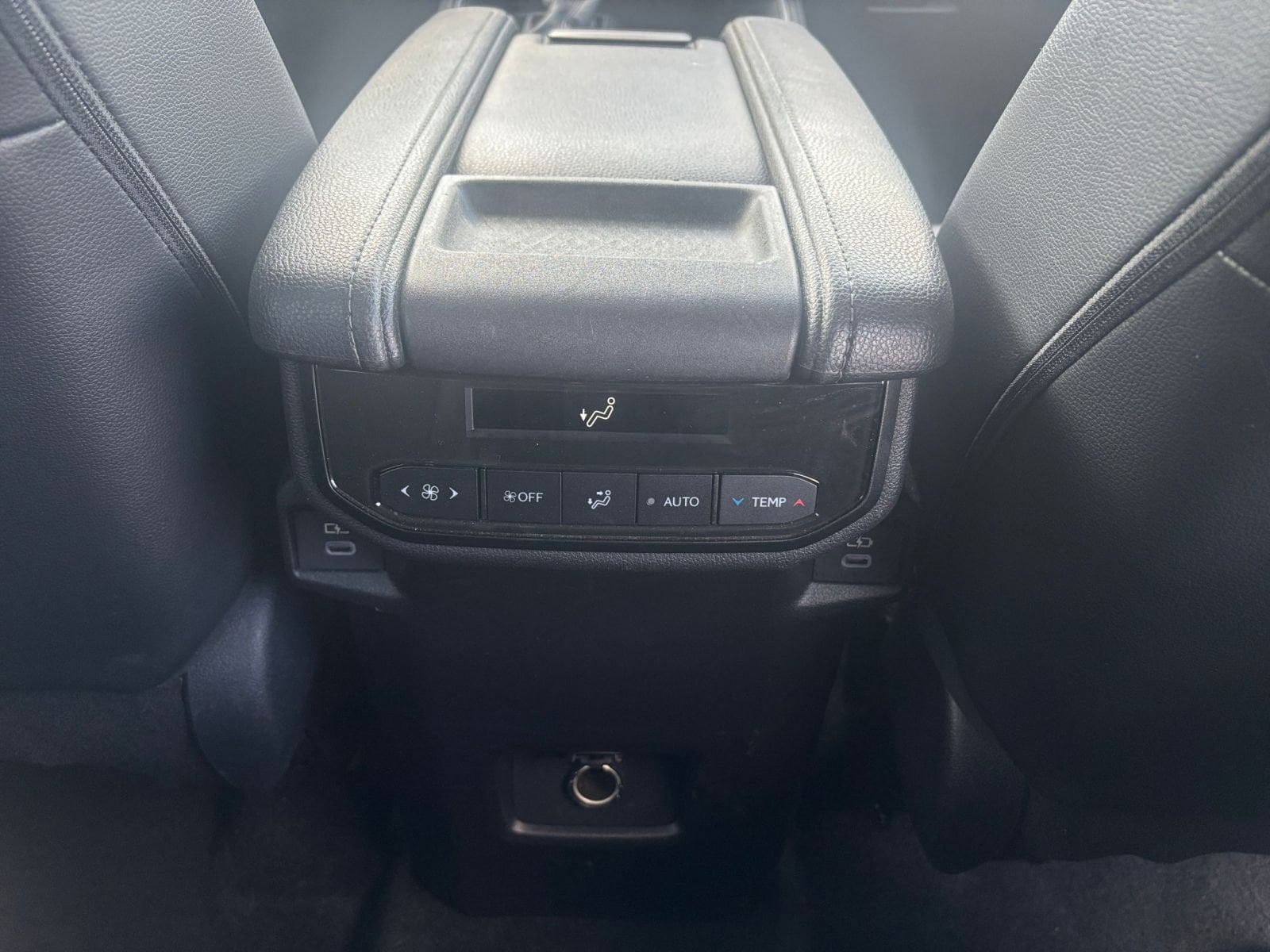 Thumbnail: 2025 Toyota Grand Highlander - 23