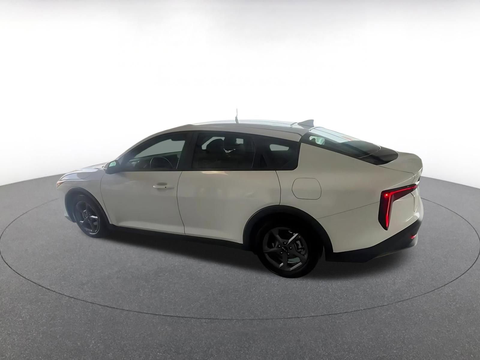 Thumbnail: 2025 Kia K4 - 10