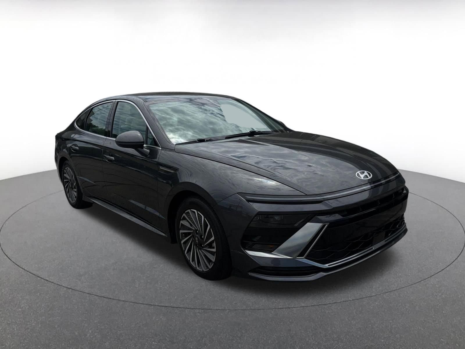Thumbnail: 2025 Hyundai Sonata - 1