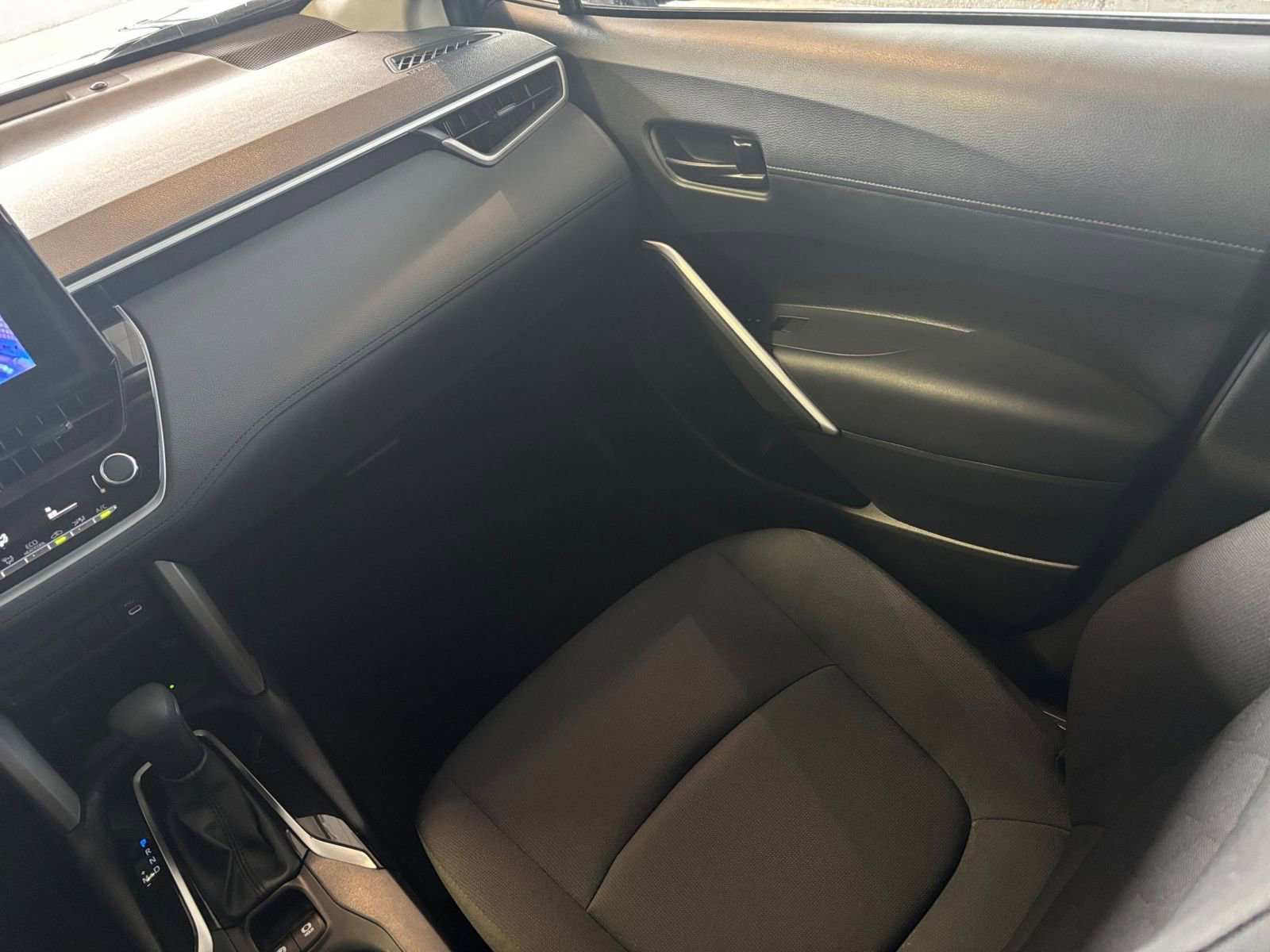 Thumbnail: 2025 Toyota Corolla Cross - 34