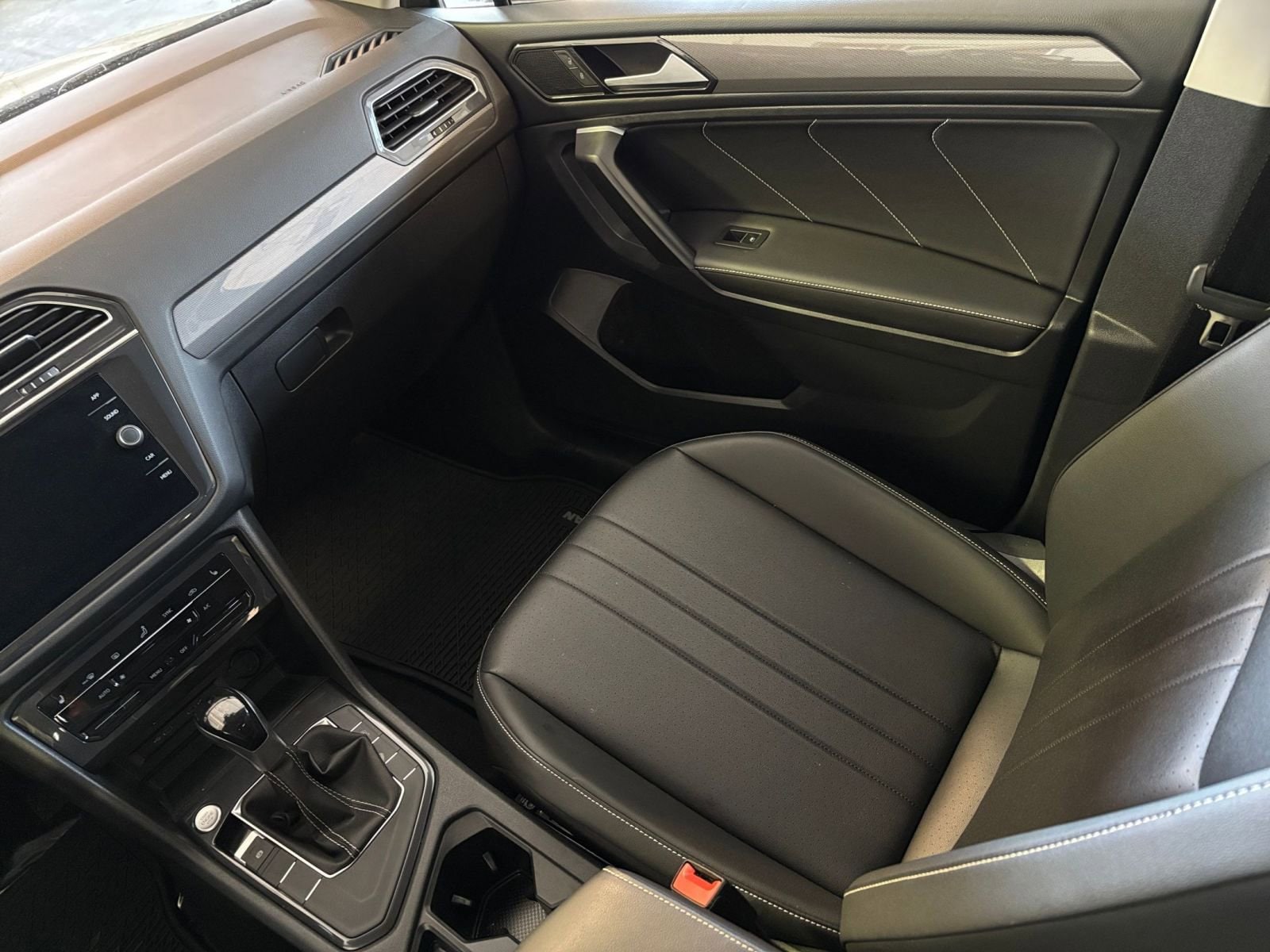 2024 Volkswagen Tiguan 2.0T 34