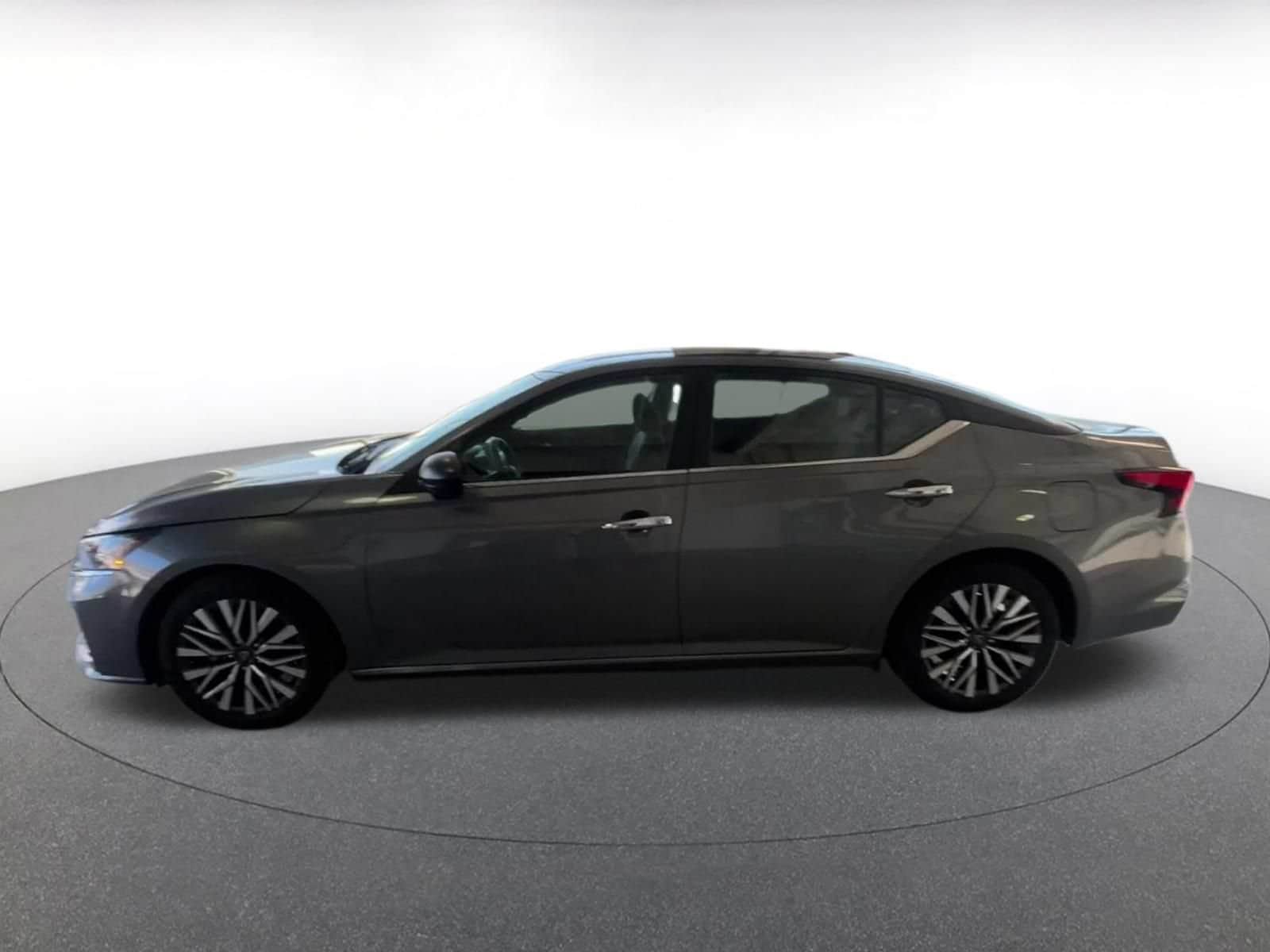 Thumbnail: 2025 Nissan Altima - 8