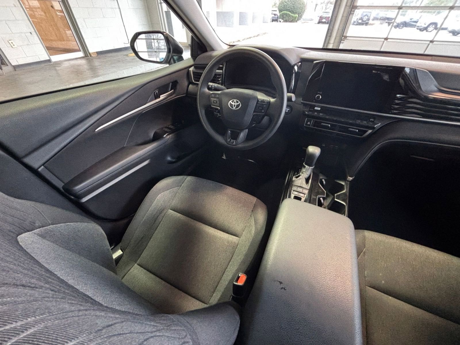 Thumbnail: 2025 Toyota Camry - 33