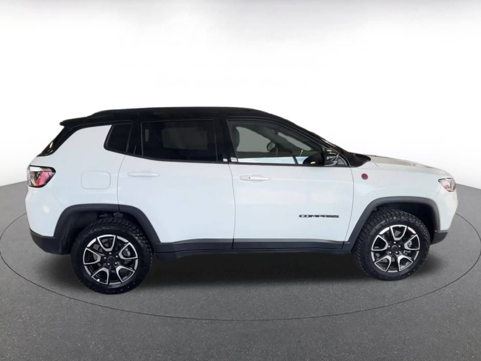 Thumbnail: 2025 Jeep Compass - 16