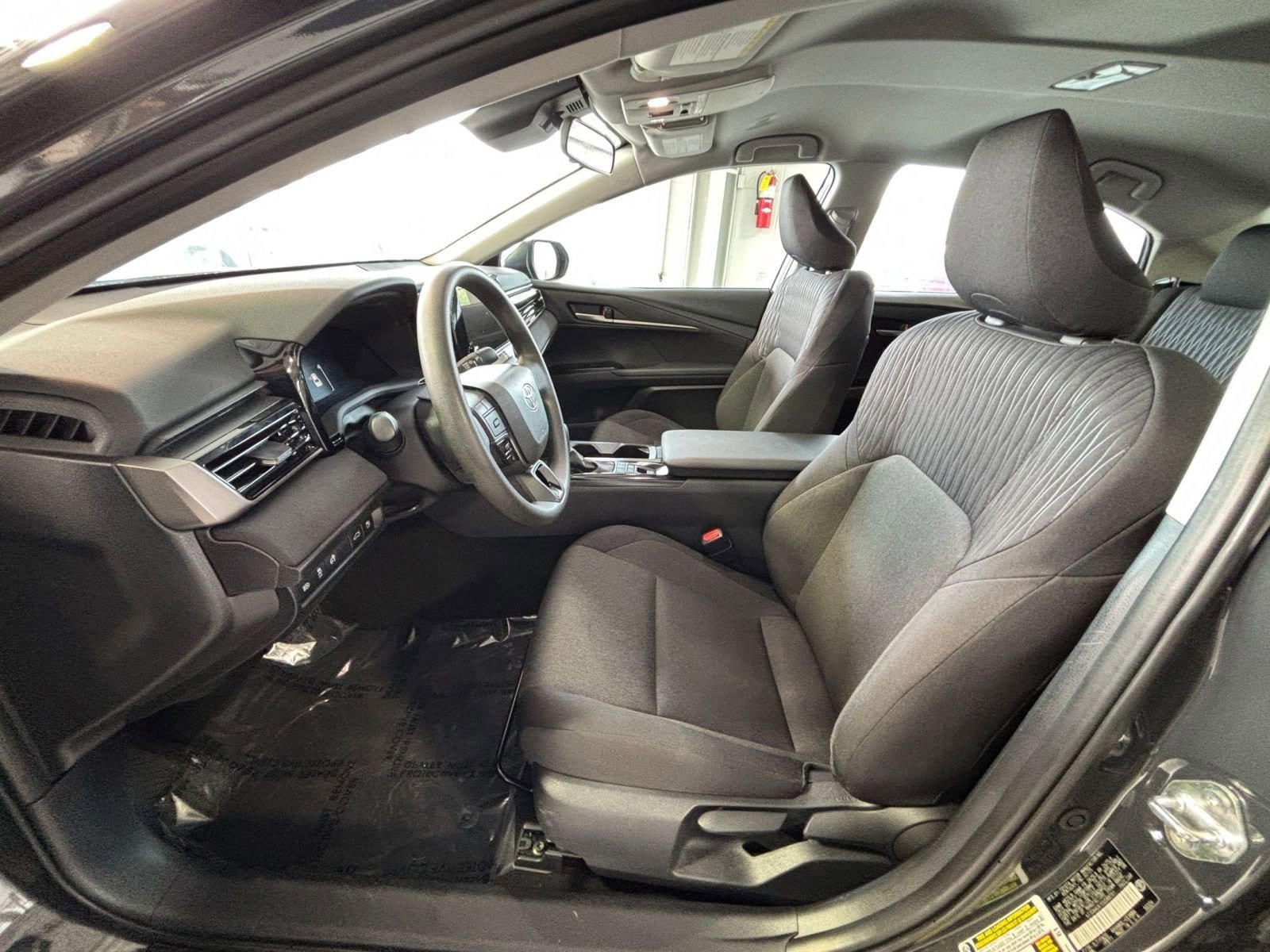 Thumbnail: 2025 Toyota Camry - 31