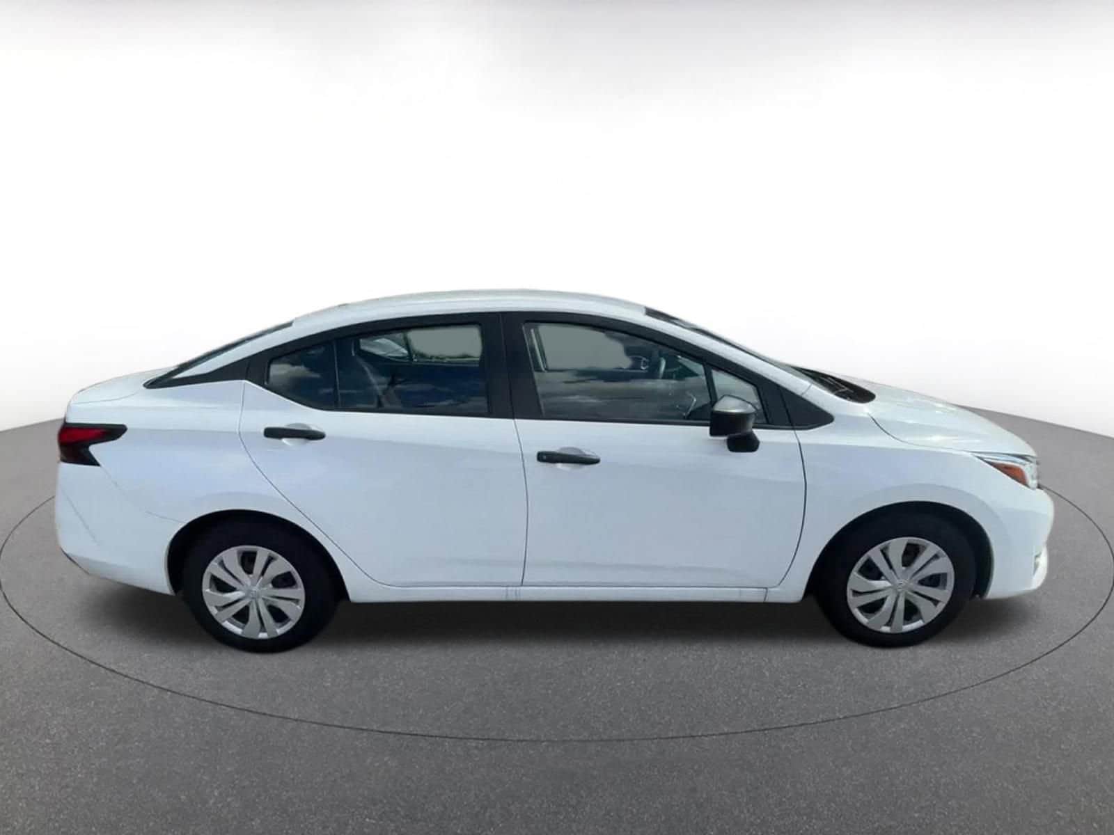 2024 Nissan Versa S 16