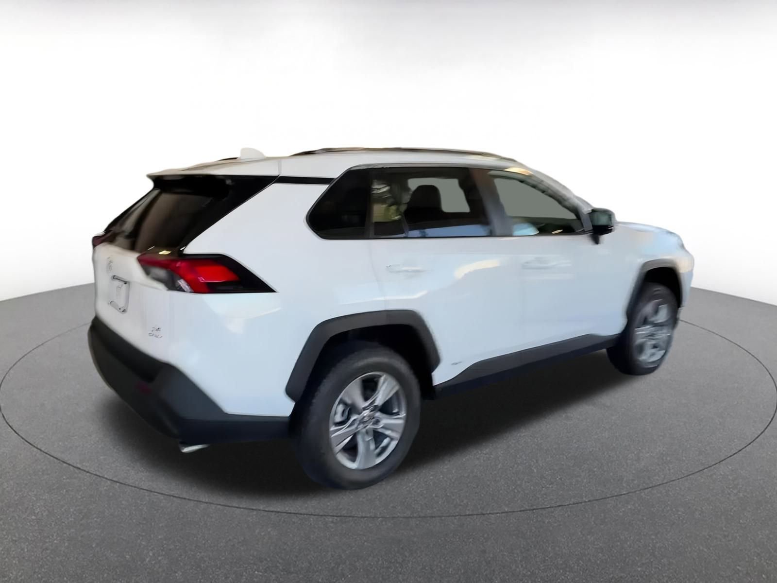 Thumbnail: 2025 Toyota RAV4 - 15