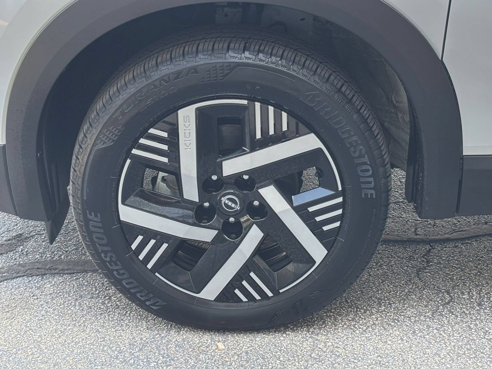 Thumbnail: 2026 Nissan Kicks - 24