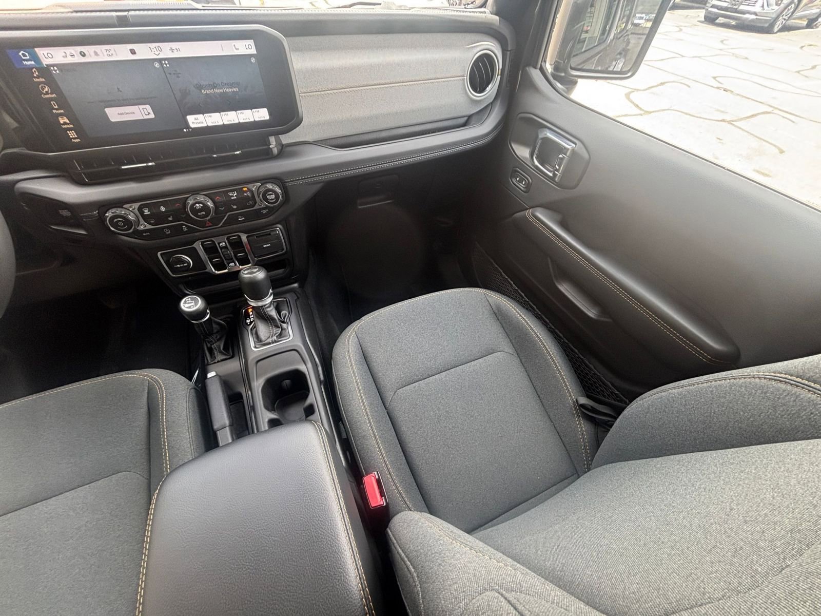 Thumbnail: 2025 Jeep Wrangler - 35