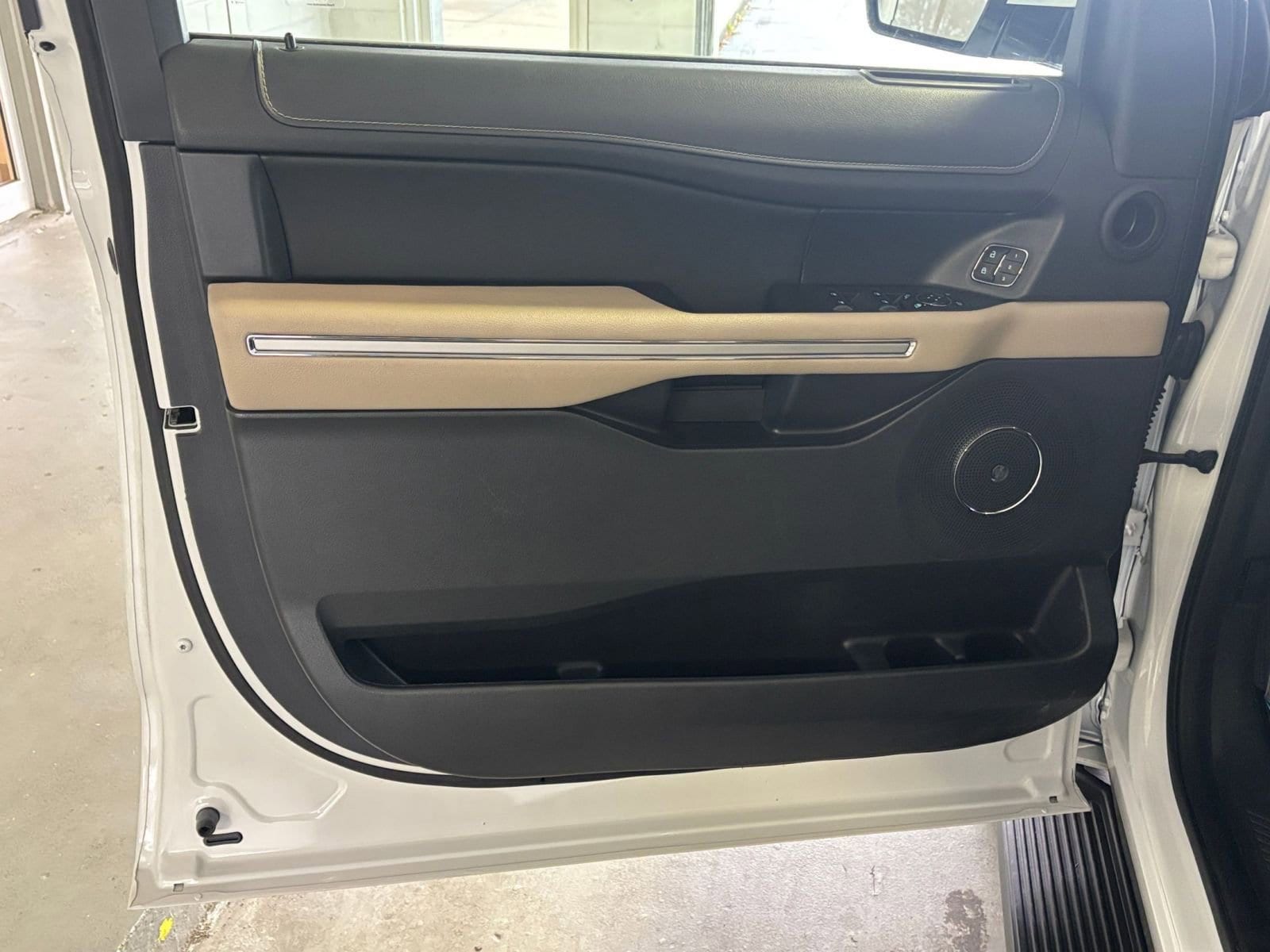 Thumbnail: 2024 Ford Expedition - 23