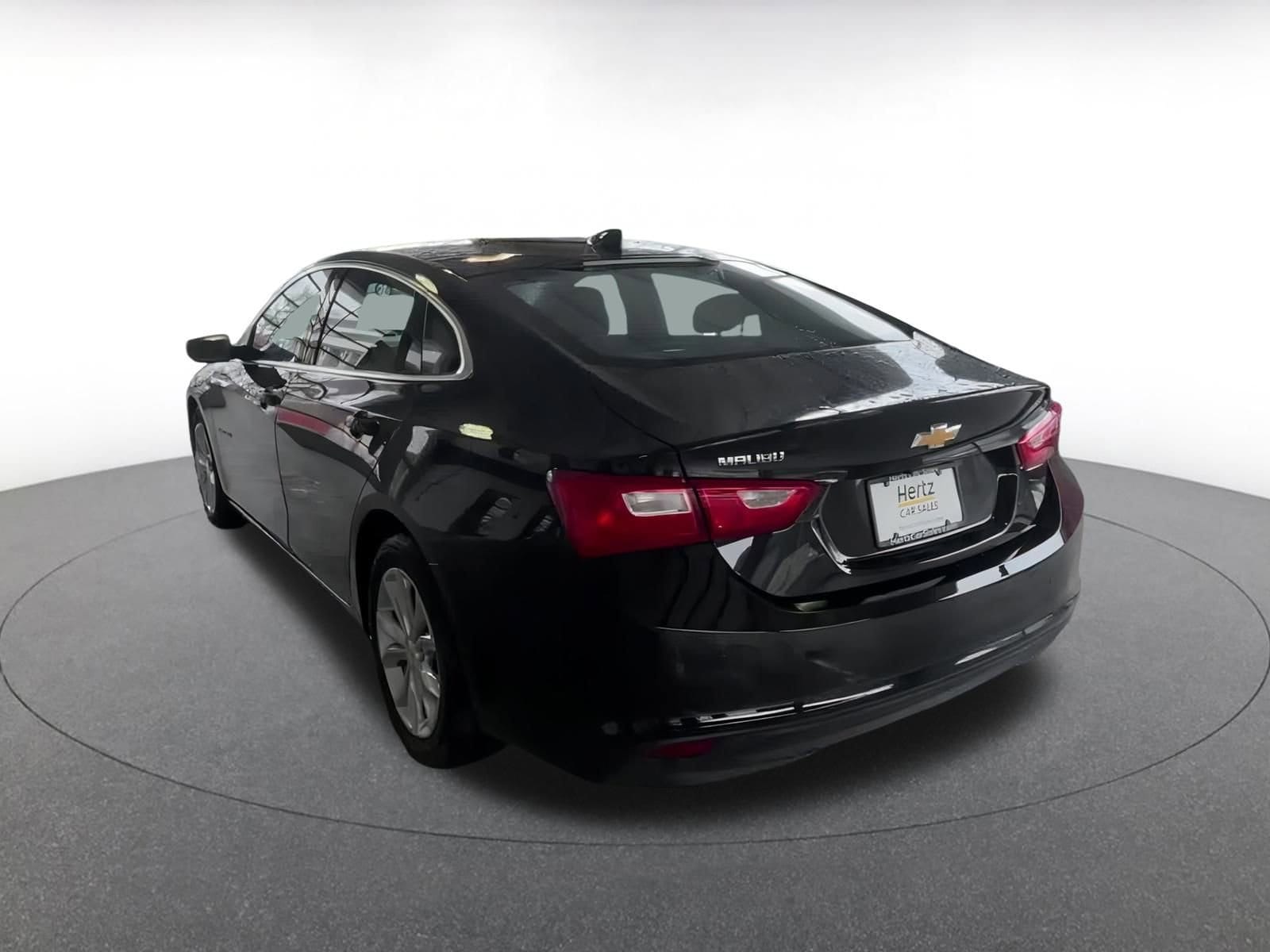 Thumbnail: 2024 Chevrolet Malibu - 10