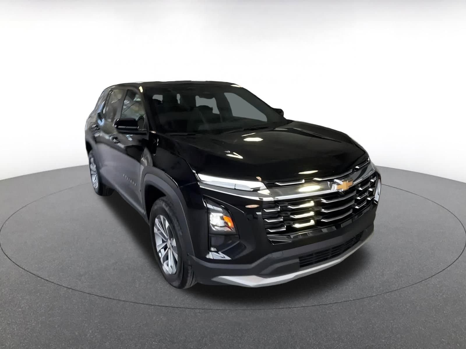 Thumbnail: 2025 Chevrolet Equinox - 3