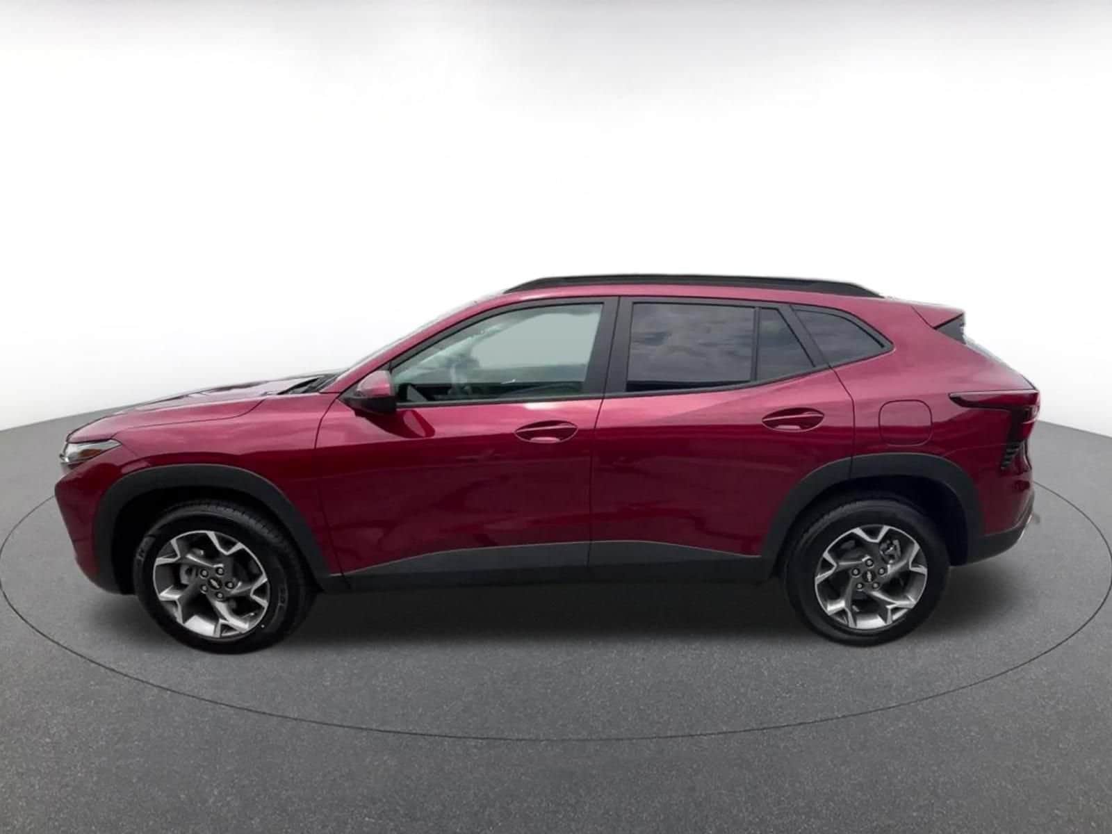Thumbnail: 2025 Chevrolet Trax - 8