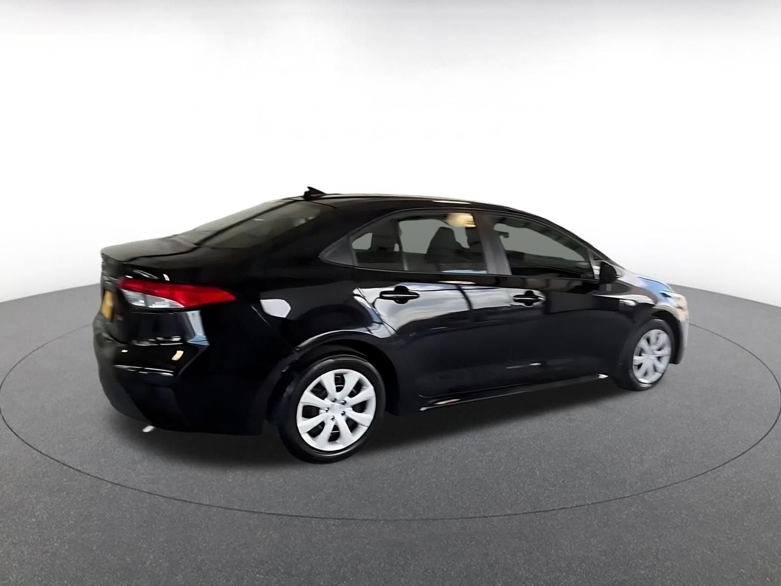Thumbnail: 2025 Toyota Corolla - 15
