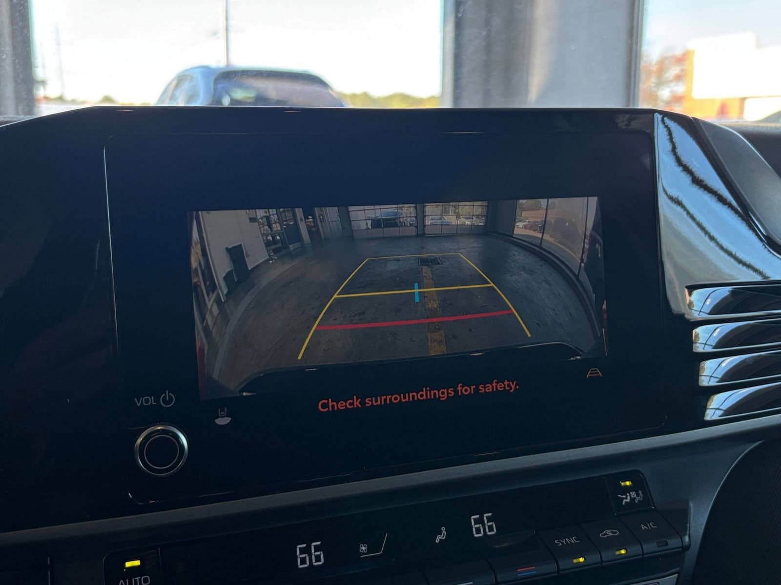 Thumbnail: 2025 Toyota Camry - 23