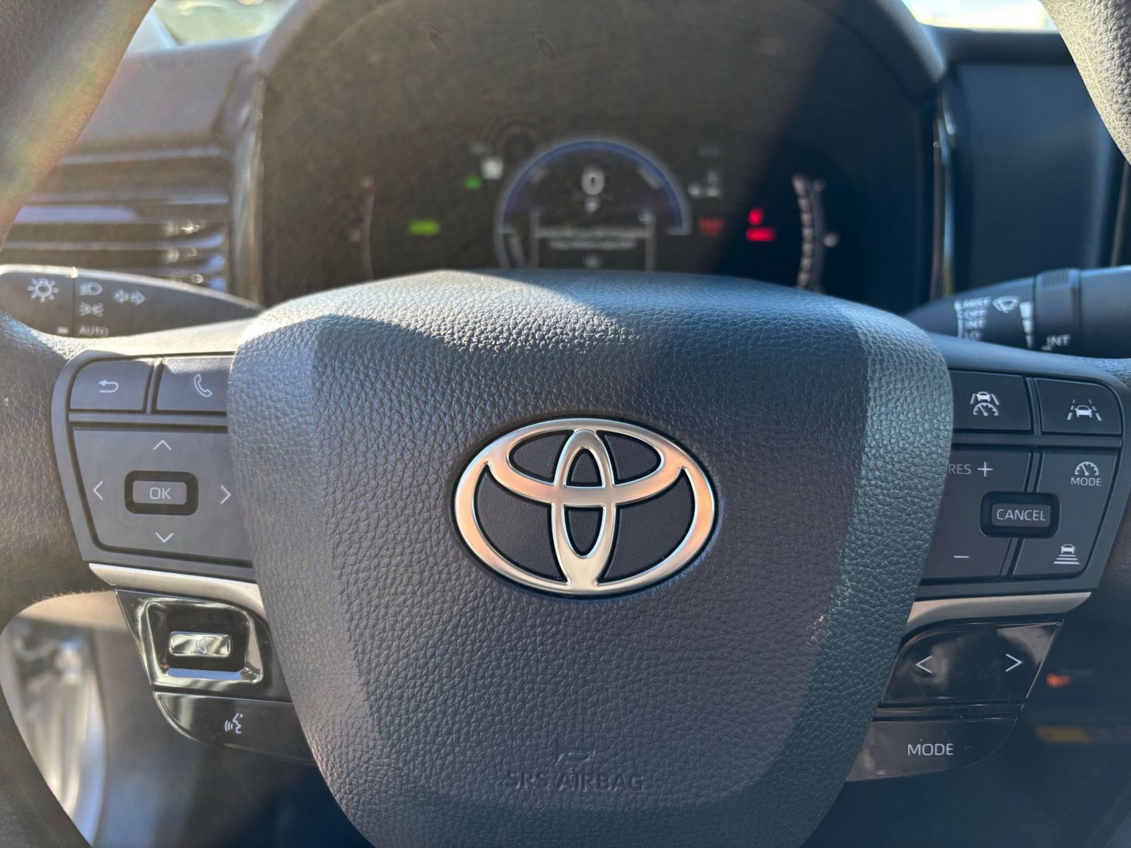 Thumbnail: 2025 Toyota Camry - 27