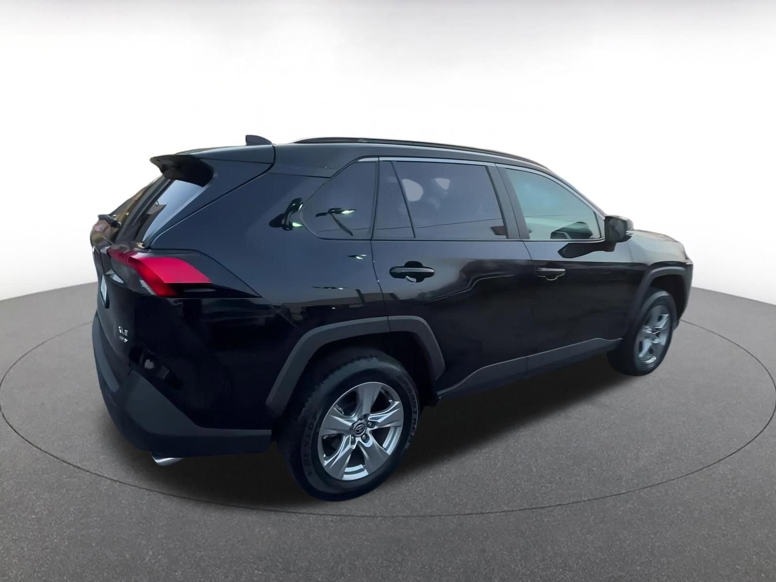 Thumbnail: 2025 Toyota RAV4 - 21