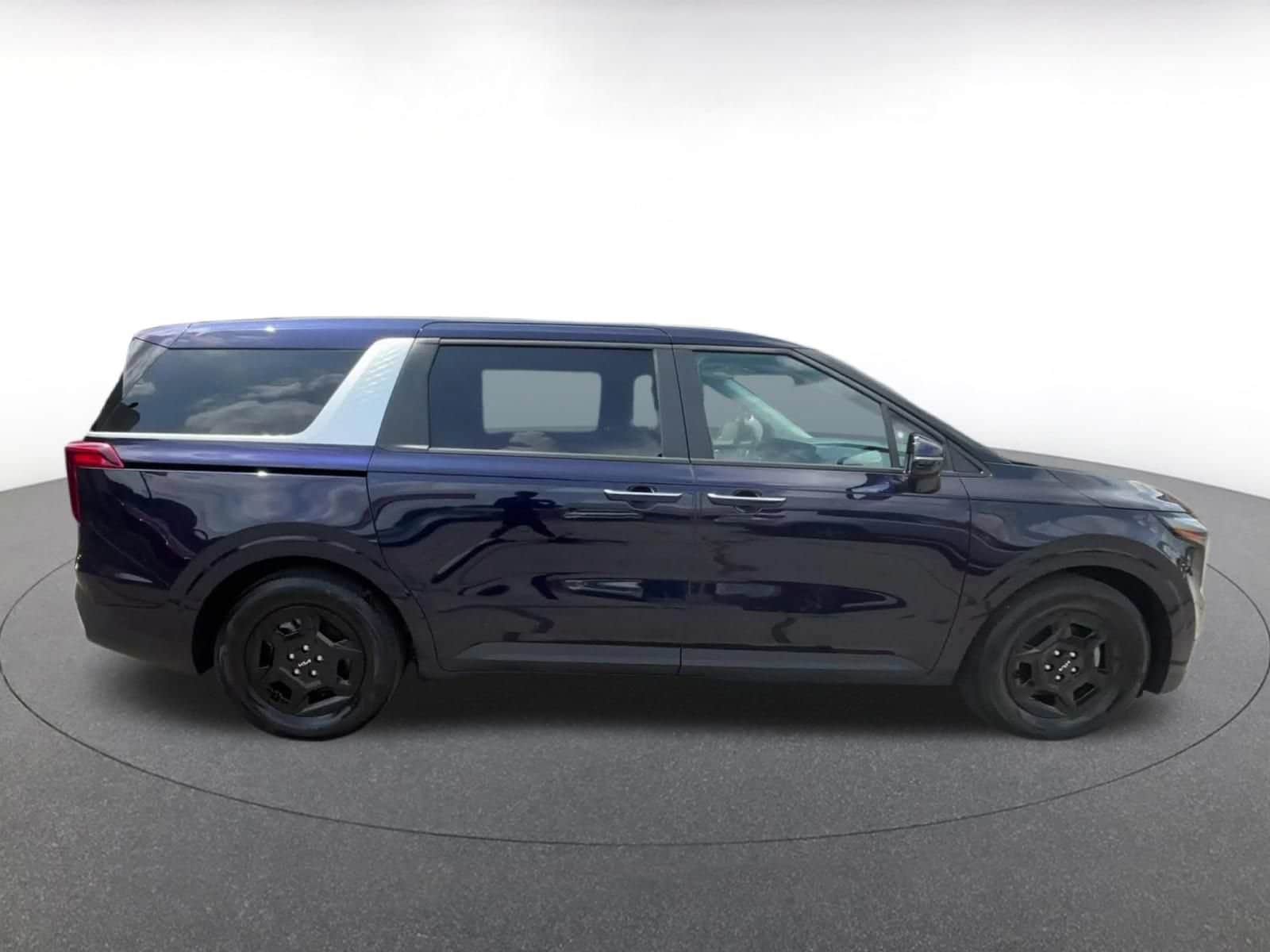 Thumbnail: 2026 Kia Carnival - 16