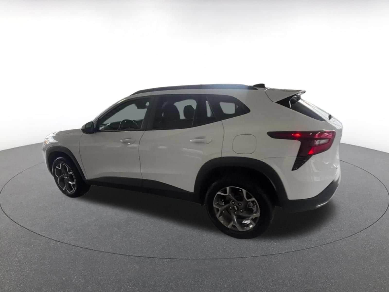 Thumbnail: 2025 Chevrolet Trax - 10