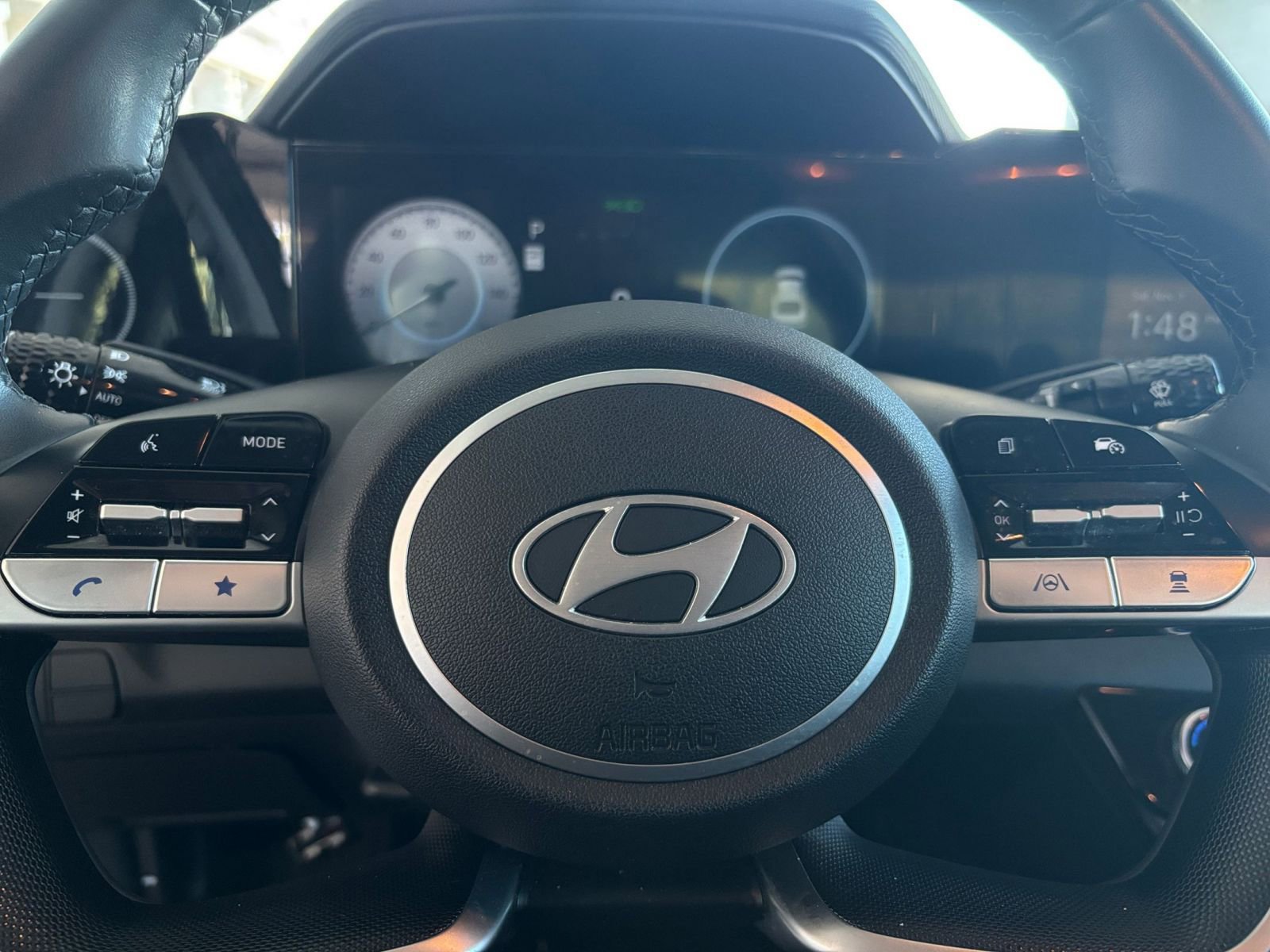 Thumbnail: 2025 Hyundai Elantra - 32