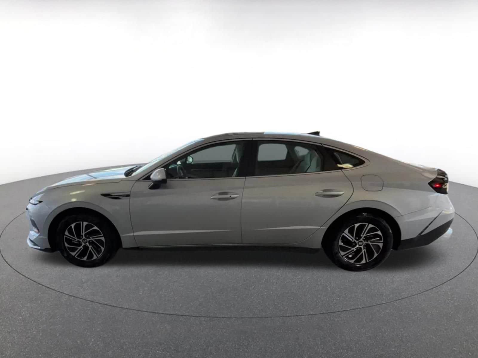 Thumbnail: 2026 Hyundai Sonata - 8