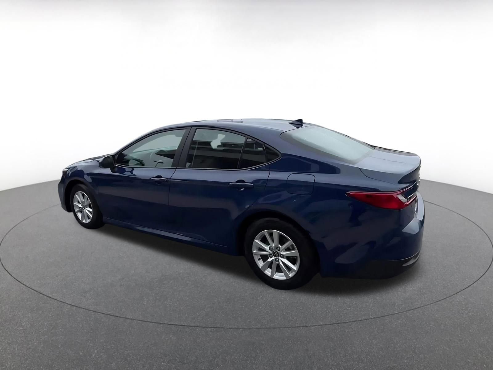 Thumbnail: 2025 Toyota Camry - 10