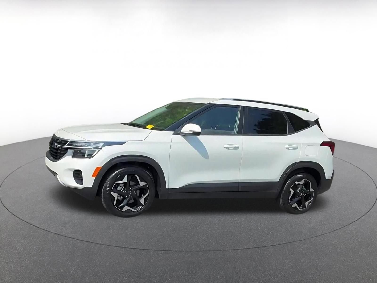 Thumbnail: 2025 Kia Seltos - 8