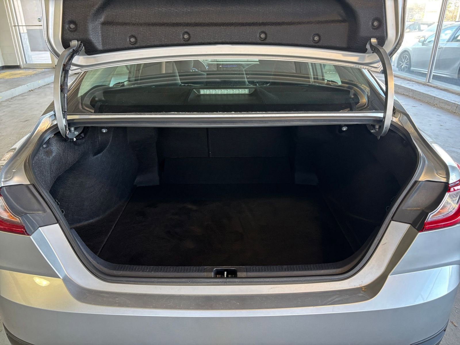 Thumbnail: 2025 Toyota Camry - 30