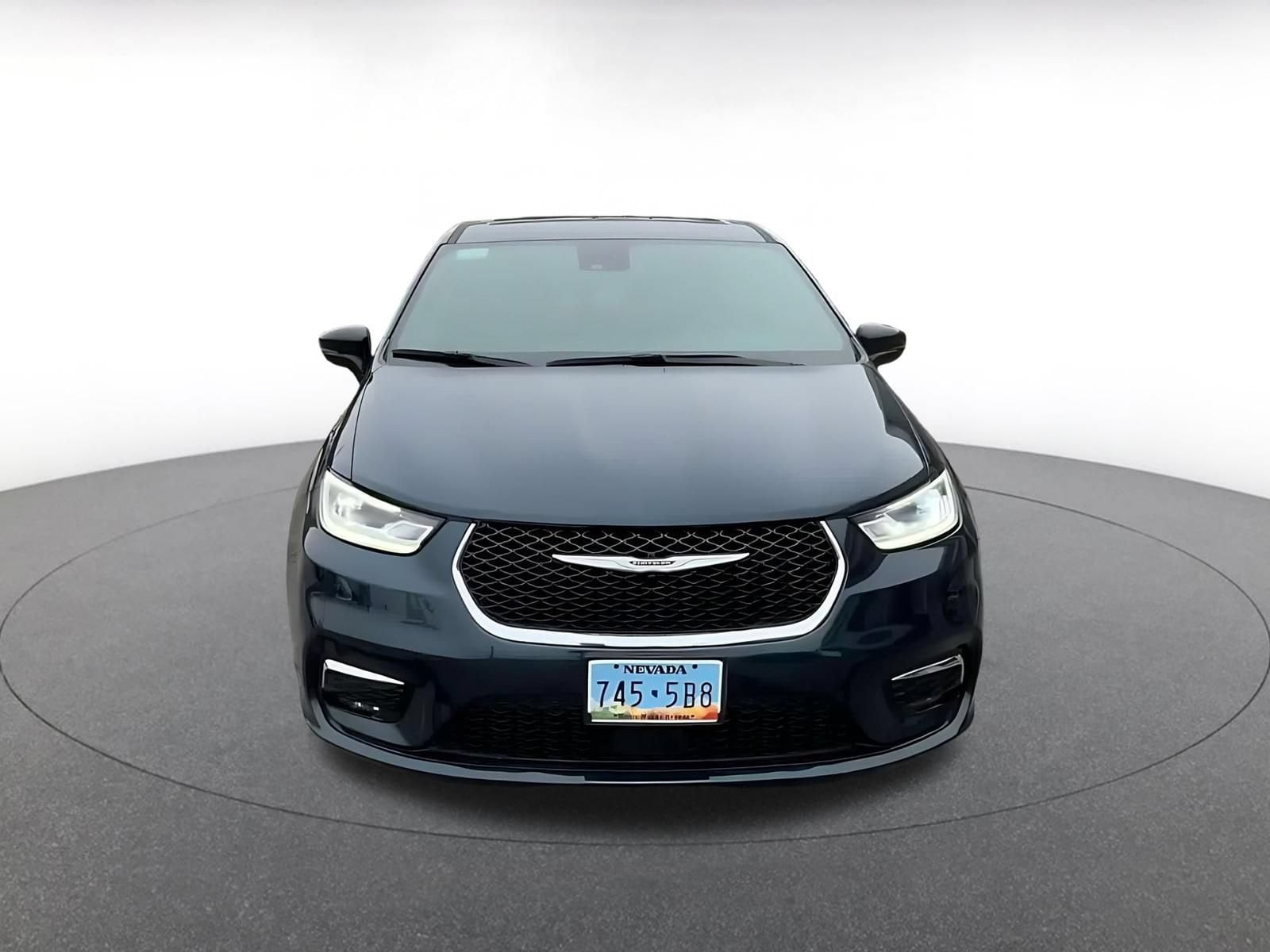 Thumbnail: 2025 Chrysler Pacifica - 4