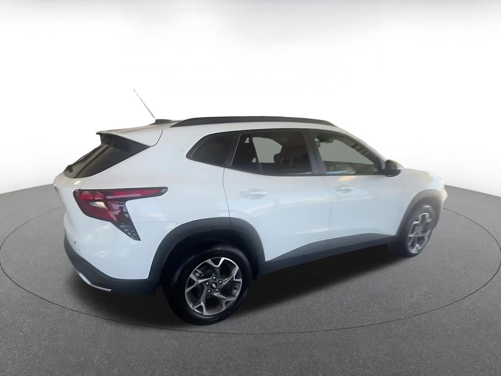 Thumbnail: 2025 Chevrolet Trax - 21