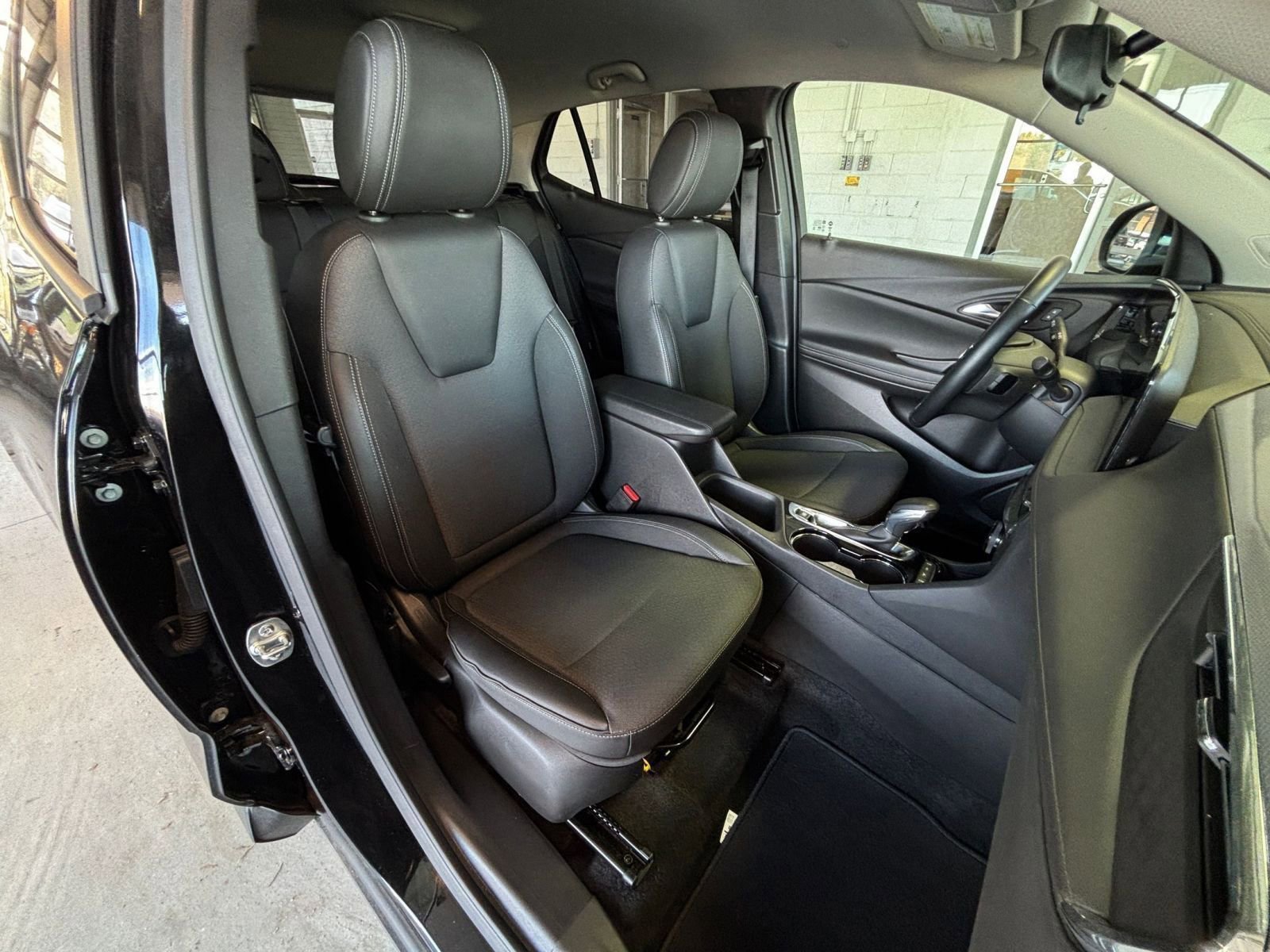 Thumbnail: 2025 Chevrolet Trax - 35